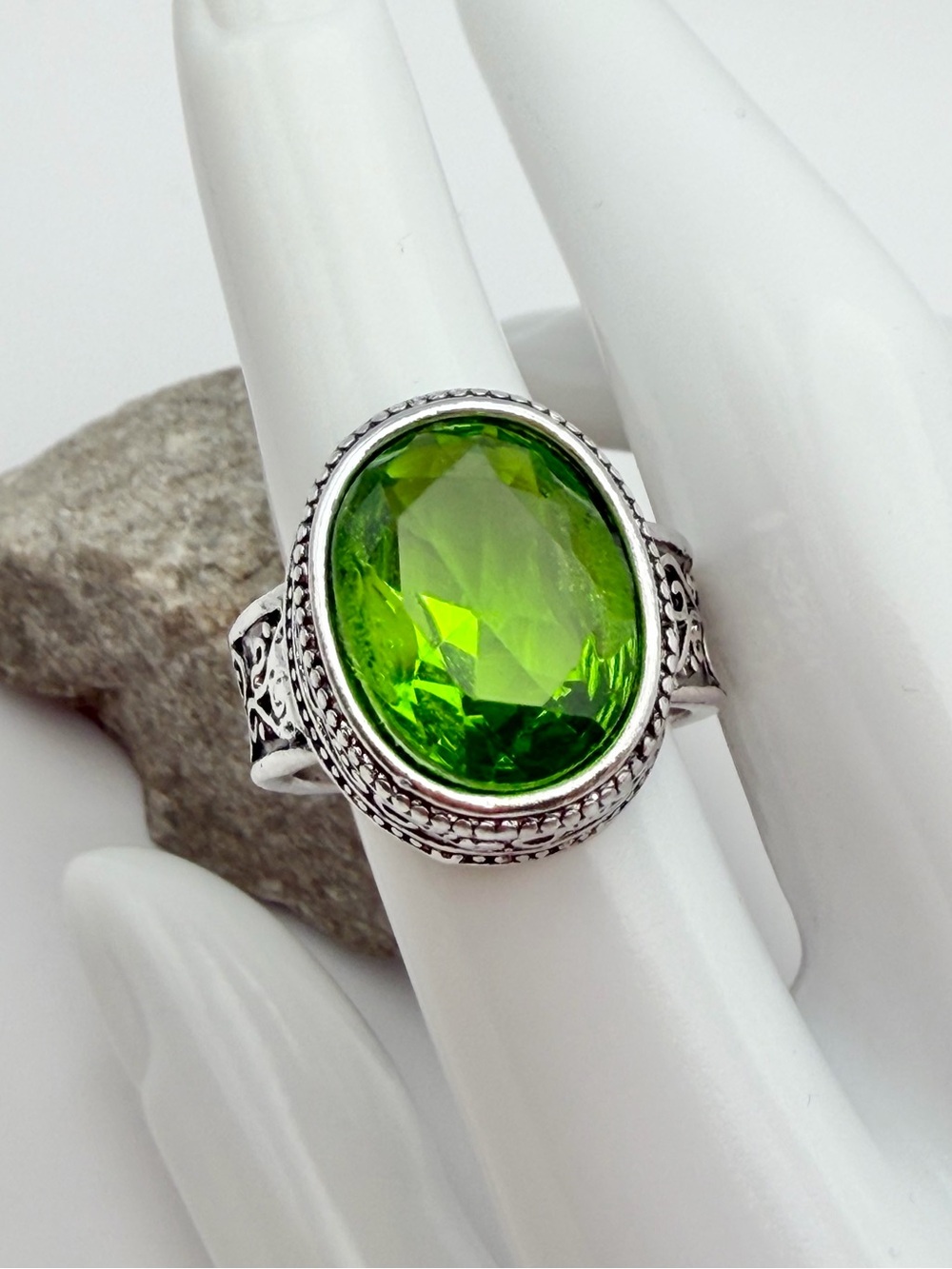 Vintage-Inspired Silver Ring with Bright Green Oval Cabochon